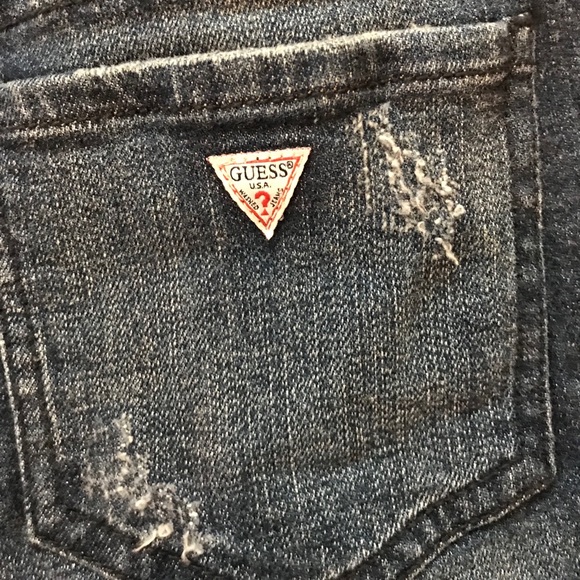 GUESS Button Fly Distressed Jean Shorts - Picture 5 of 7